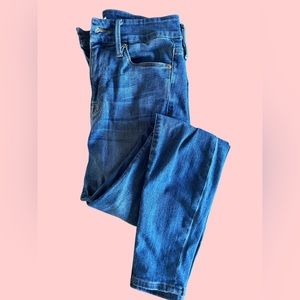 Good American - Good Legs Skinny Jean - size 27